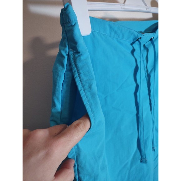 LL Bean Women's M Blue Nylon Capri Drawstring Pants Designer Performance Pull On - Picture 2 of 6